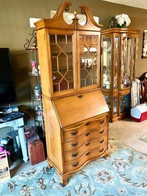 Escritorio de secretaria de madera de arce vintage de Salum - núcleo de abuela - ¡reducido! Foto 1 de 4