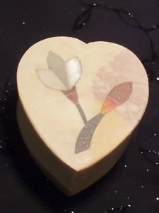 Vintage Fetco Stone Heart-Shaped Trinket Box Floral Inlay Design Made In INDIA - Picture 1 of 12