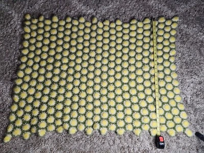 De Colección Cadena Margarita Crochet Tejido 3D Tiro Afgano Amarillo Verde 30 X 41 Tan Bonito Foto 1 de 4