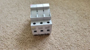 3 Pole Non-Indicating EFD10 Fuse Holder Box of 8 - Picture 1 of 4