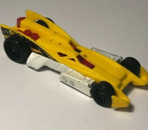 Hotwheels Race Double Jump Duel Multi Design RD-10 Yellow/White - Picture 1 of 4