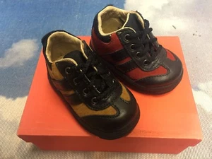 Italia Zapato Be 2 Primer Paso Botas de Caminante con Cordones Talla 18, 19/Infante EE. UU. 3.5, 4.5 - Imagen 1 de 12