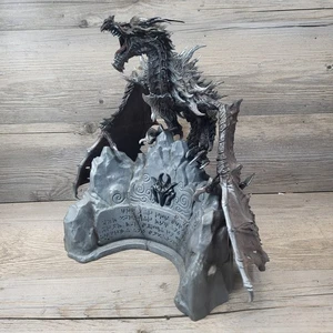 The Elder Scrolls V: Skyrim Collectors Edition - Alduin Dragon Statue & Base - Picture 1 of 7