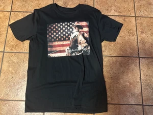 John Wayne adult large T-shirt - Picture 1 of 2