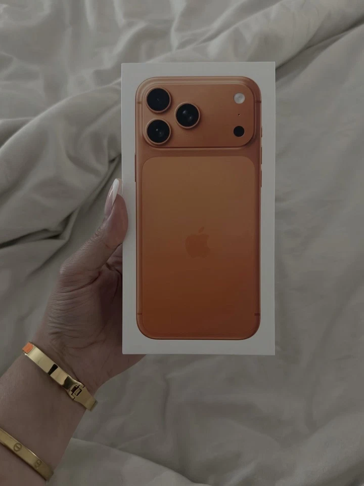 VERFÜGBAR Apple  iPhone 17 Pro  256GB Cosmic Orange Rechnung  - Bild 1 von 4