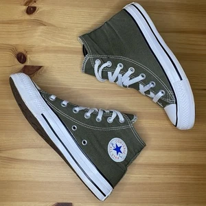 Zapatillas altas Converse Chuck Taylor caqui talla 4 UK 151175C - Imagen 1 de 7