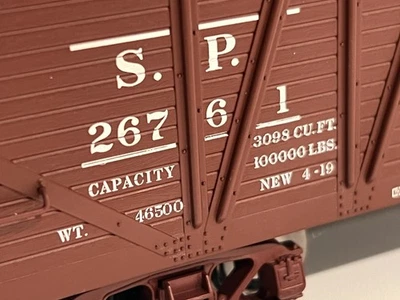 Atlas O Scale 2-rail Southern Pacific #26761 USRA Single-Sheathed Boxcar 9694-1 - Image 1 of 4