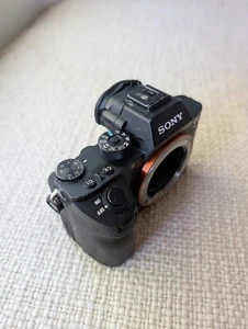 Sony a7r ii body heavily used-working but back screen is broken - Picture 1 of 15