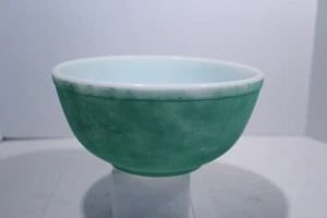 Vintage Pyrex Primary Color Green Nesting Mixing Bowl #403 A-53 USA - Picture 1 of 10