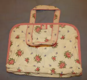 Quilted Cosmetic/Jewelry Bag. Good condition. blank tag. no name - Picture 1 of 3