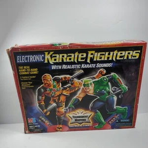 Vintage Electronic Karate Fighters - Milton Bradley - 2 Waffen & Anleitung fehlen - Bild 1 von 10