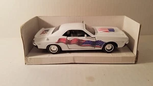 Nuevo - Ray 1970 Dodge Challenger T/A 1:32 bandera de Estados Unidos ¡¡¡Difícil de encontrar!!!! - Imagen 1 de 4