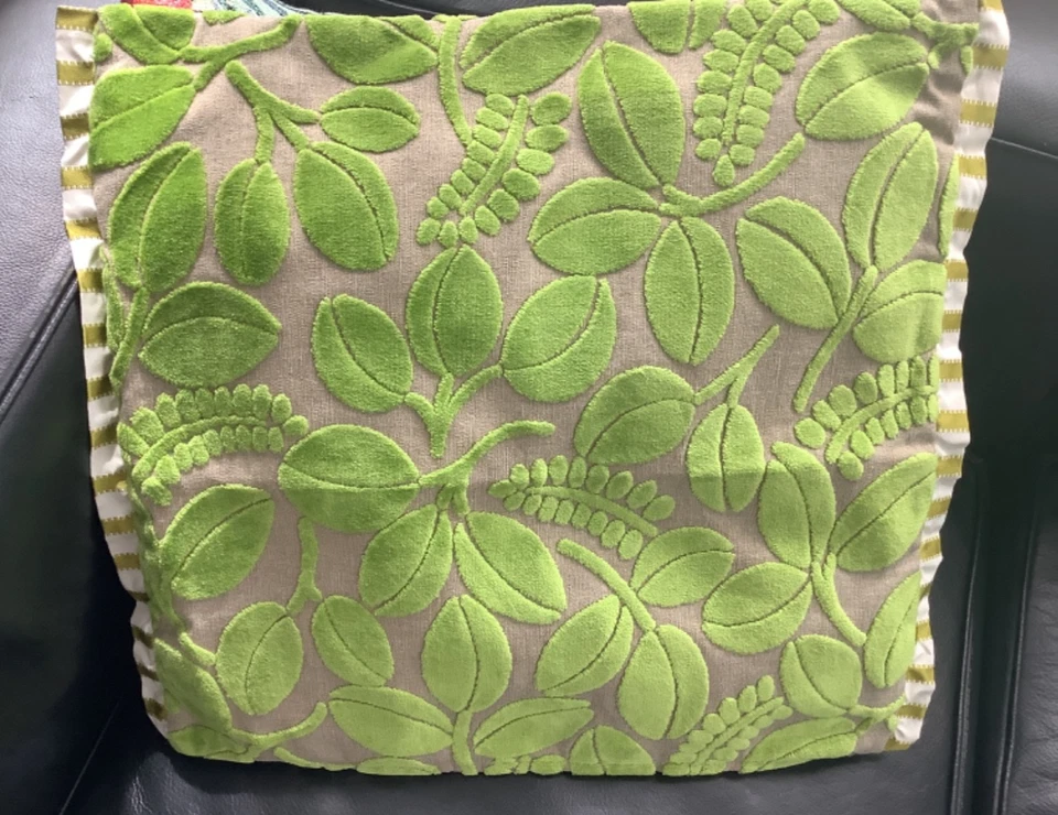 DESIGNERS GUILD Kissenbezug Kissen beige mit Samt , 45x40 top - Bild 1 von 4