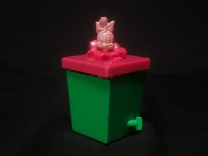 Vintage 2000 Hardee's Warner Brothers Tiny Toon Adventures Gift A Go-Go Toy - Picture 1 of 4