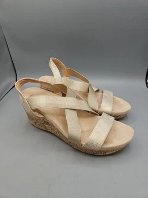 LIFESTRIDE Women's Wedge Metallic Gold Slingback Sandals Size 8  - Image 1 of 4