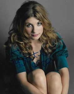 Jodie Whittaker Signed 10x8 Photo  - Picture 1 of 1