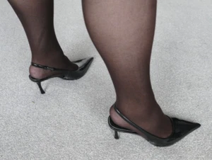 Brand New "Connoisseur" Brand 40d Semi-opaque Mocha Pantyhose 2 Pair Pack - Picture 1 of 9