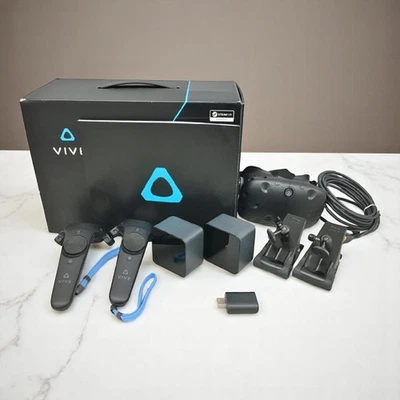 HTC Vive VR Headset Complete Set System Virtual Reality Working VR Tested - Image 1 of 4