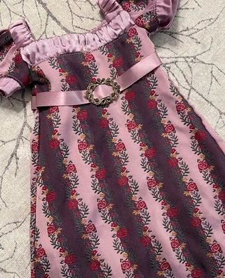 Conjunto de traje de disfraz púrpura vestido de fiesta de Carolina muñeca American Girl de 18" Foto 1 de 4