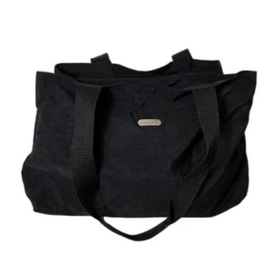 Bolso de hombro de viaje organizador de fin de semana de nailon negro Chico's Travelers Foto 1 de 4