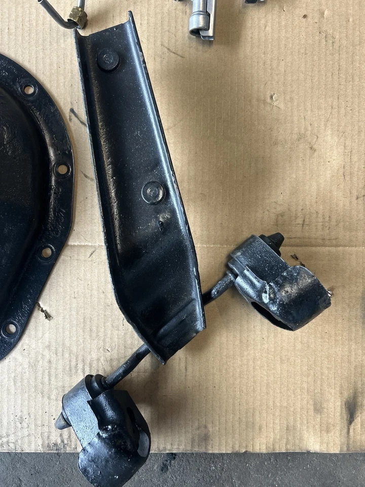 Поддержка задней подвески глушителя выхлопной системы 7,3 л 1996-1997 Ford F250 F350 - Изображение 1 из 1