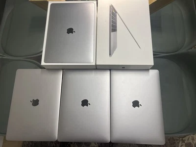 MacBook Pro 13” A1706–A1708 – 4 Stück – Defekt / Bastlerware - Bild 1 von 4