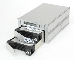 RAID 0 1 STEUERUNG RAIDSONIC SR26002S-S2 EXTERN 2xSATA HDD ÜBER IDE&SATA A-01 MM - Bild 1 von 1