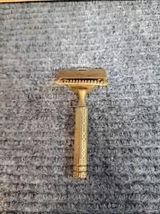 Rasoio di sicurezza vintage sempre pronto testa a pala bordo singolo Made in USA - ornato! - Foto 1 di 5