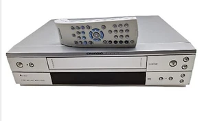 VIDEOREGISTRATORE GRUNDIG VIVANCE 4.3 VHS GV-32432 6 TESTINE STEREO HI-FI - Foto 1 di 1