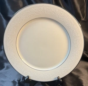 Noritake Ivory China Sorrento 10.5" Dinner Plate Mint Condition Japan 12 Availab - Picture 1 of 6