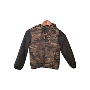 Boys Under Armour Camo Puffer Zip Up Jacket With Hood Size 6, Small - Picture 1 of 7