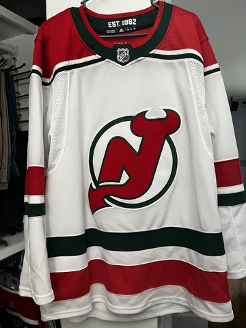 Authentic Adidas NEW JERSEY DEVILS  2022-23 HERITAGE Jersey PRIMEGREEN Size 50 Cover