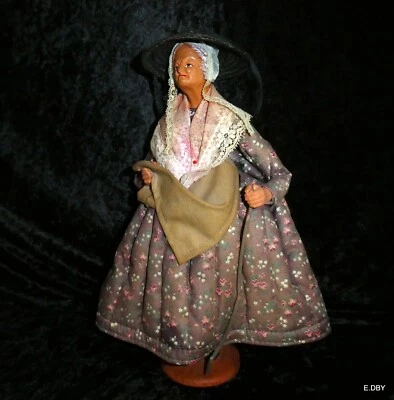 SANTON DE PROVENCE ANCIEN SIMONE JOUGLAS FEMME A LA SALADELLE    30cm - Photo 1/4