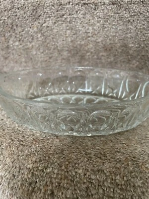  small pressed glass oval dish vgc 8" x 5" tableware cottage core pretty decor  - Image 1 of 4