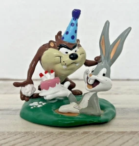 Vintage 1995 Looney Tunes Taz & Bugs Bunny torta di compleanno PVC figura applausi - Foto 1 di 6
