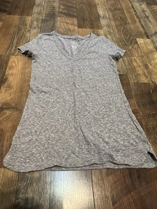 American Eagle Women’s Grey V-neck Favorite Tee Size Small - Picture 1 of 9