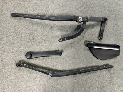 2004-2010 OEM BMW E60 E61 E63 E64 M5 535 Windshield Wiper Arm Pair Left Right - Image 1 of 4