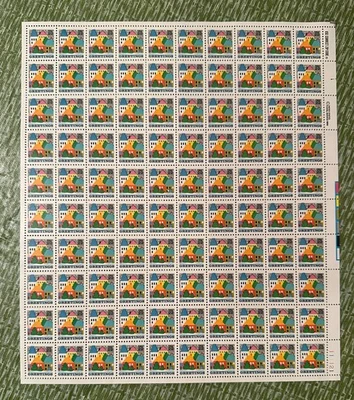 US Stamps #2245 Christmas Village Scene Sheet of 100 22¢ MNH 1986 - Image 1 of 2