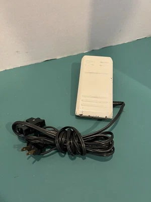 Controlador de pedal para máquina de coser artesanal Janome Memory modelo 21341 Japón 110V Foto 1 de 3