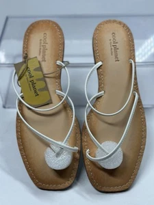 Neu! Coole Planet by Steve Madden Sandalen Größe 9,5 M weiß Riemen Zehenschlaufe flach - Bild 1 von 7