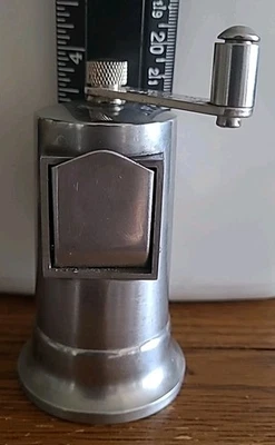 Molinillo de especias vintage Cooks Club sal pimienta aluminio fundido 3,5" Foto 1 de 4