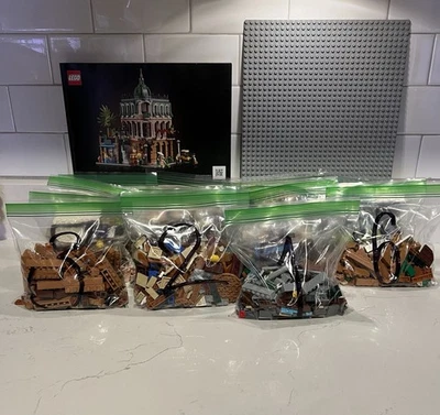 LEGO Icons: Boutique Hotel (10297) - 100% Complete, Numbered Bags + Manual - Image 1 of 4