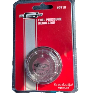 MR Gasket 9710 Fuel Pressure Regulator Fits 1/4”,5/16” & 3/8” I.D. Fuel Lines - Foto 1 di 2