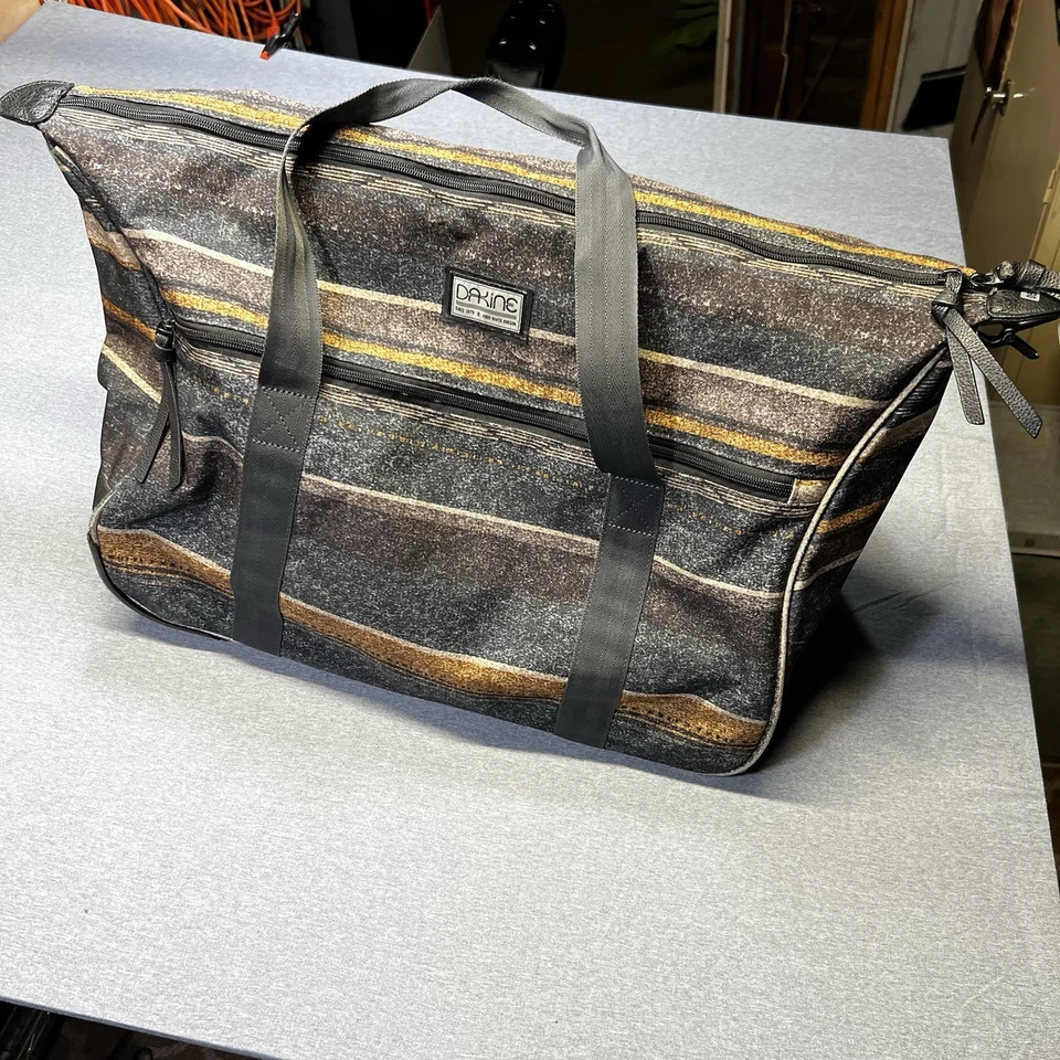 Dakine Split Roller 35L Bolsa de Lona de 2 Ruedas Equipaje de Viaje Manta a Rayas Foto 1 de 4