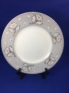 Wedgwood LADY JANE GRAY Bone China DINNER PLATE Grey Floral Rim MADE IN ENGLAND - Picture 1 of 8