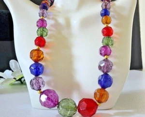*RARE* VINTAGE HIGH END LUCITE CRYSTAL RAINBOW COLORFUL FACETED BEAD NECKLACE!! - Picture 1 of 3