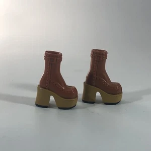 Plateauschuhe Spielzeug braun High Heel 70er Jahre Maßstab 1:6 - Bild 1 von 12