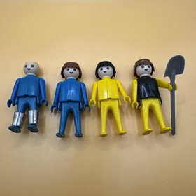 Lot Of 4 Vintage Playmobil Figurines