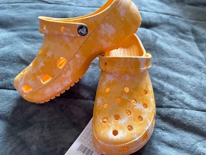 Crocs Classic Plateau Clog W7 Orange Sorbet - Bild 1 von 5