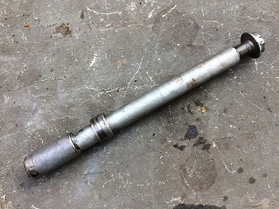 Eje delantero OEM motocicleta HONDA VF500F Interceptor 1984 85 86 Foto 1 de 3